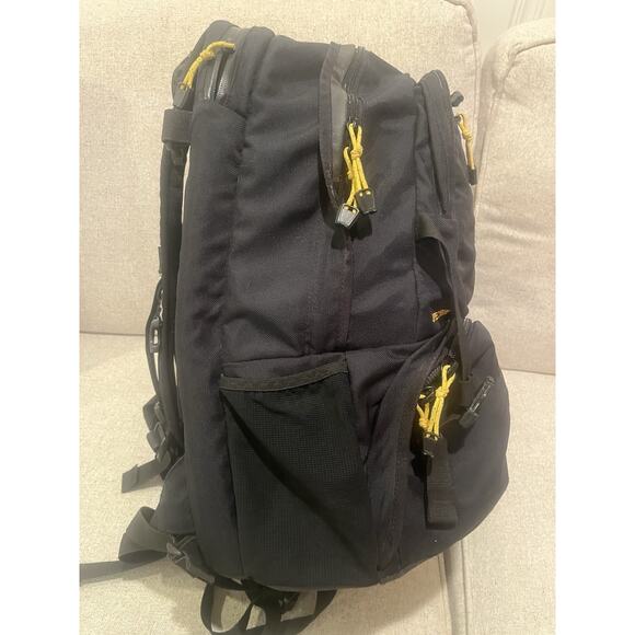 Durable Mountainsmith Spectrum Travel/School/Camera/Laptop + Extras, Backpack EX - Picture 3 of 8